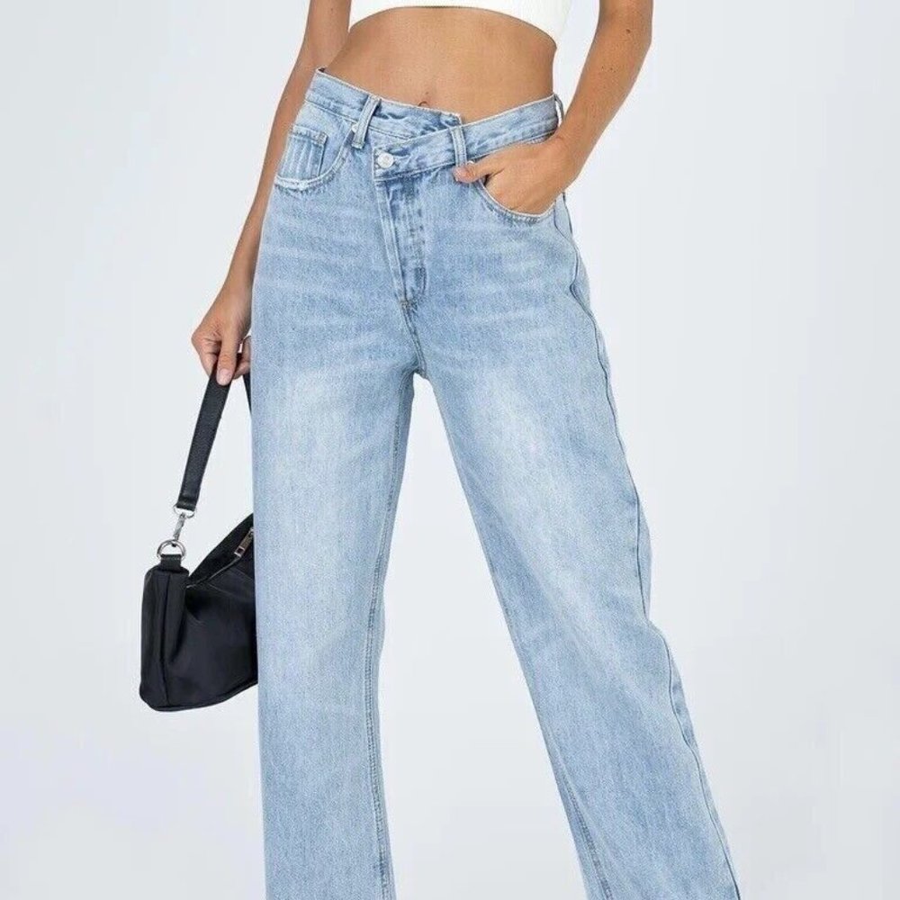 Princess Polly Holly Asymmetric Straight Leg Jean Light Wash Denim Size 0 - NWT